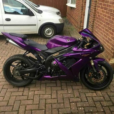 I'm in love Purple Motorcycle, Tmax Yamaha, Бмв X3, Image Moto, Custom Sport Bikes, Pretty Bike, Bike Pic, Yamaha R1, Sport Motorcycle