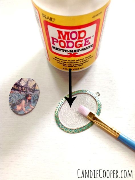 Matte Mod Podge Pendant Modge Podge Jewelry, The Graphics Fairy, Modge Podge, Graphics Fairy, Necklace Tutorial, Mermaid Necklace, Painted Metal, Mod Podge, How To Paint