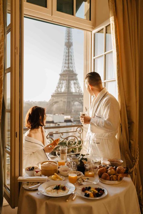 Best Paris Hotels, Paris Honeymoon, Europe Honeymoon, Perfect Honeymoon, Paris Couple, Honeymoon Pictures, Honeymoon Locations, Honeymoon Places, Best Honeymoon Destinations