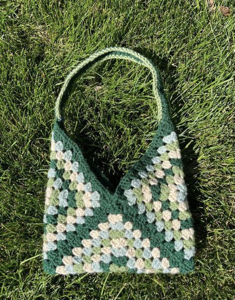 Two Granny Square Bag, Green Granny Square Crochet, Stuff To Do With Granny Squares, Grandmas Squares Crochet, 3 Square Crochet Bag, Things To Do With Crochet Granny Squares, Crochet 3 Granny Square Bag, Stuff To Make With Granny Squares, One Granny Square Bag