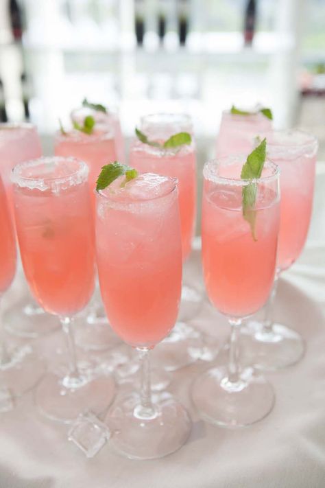 Alcoholic Drinks For Wedding, Non Alcoholic Drinks For Wedding, Drinks For Wedding, Glace Fruit, Wedding Alcohol, Wedding Food Drink, Non Alcoholic Cocktails, Alcoholic Cocktails, Drink Photo