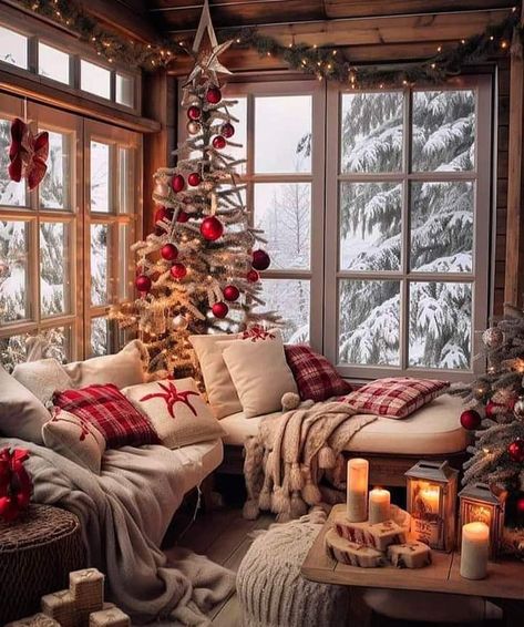 Cozy Christmas Decor, Christmas Decor Inspiration, Christmas Interiors, Christmas Living Rooms, Christmas Room, Christmas Porch, Christmas Scenes, Christmas House, Christmas Aesthetic