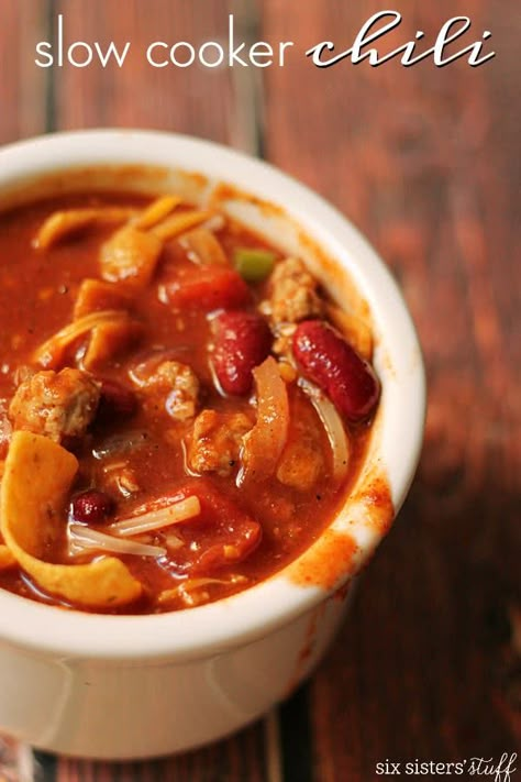 Our Mom's Slow Cooker Chili is the perfect fall soup recipe. We would have it for dinner every single Halloween and it's a tradition we've kept with our own families. You can also make this chili on the stove top. #slowcooker #chili Slow Cooker Chili Easy, Slow Cooker Chili Recipe, Main Entrees, Chili Recipe Crockpot, Six Sisters Stuff, Easy Freezer Meals, Fall Soup Recipes, Crockpot Chili, Chili Soup