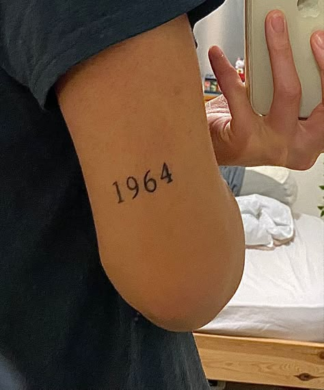 Year Tattoo Fonts, Year Leg Tattoo, Gimli Tattoo, Year Tattoo Number Arm, 1964 Tattoo, Birthyear Tattoo Ideas, 1972 Tattoo, Tattoo On Back Of Arm, Year Tattoo Number