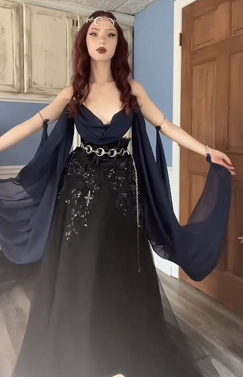 Style Chart Aesthetic, Ren Faire Outfits, Goddess Outfit, Prom Dress Inspo, Style Chart, Movie Inspired Outfits, Witch Dress, Diy Fashion Hacks, Fandom Outfits