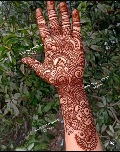 Mehedi Degins Full Hand Simple, Mehendi Designs For Hands Arabic Front Full Hand, Full Hand Mehandi Designs Indian Bridal, Mehendi Design Right Hand, Mehandi Designs Full Hand Simple, Mehandi Designs For Full Hands Simple, Mehandi Designs For Hands Unique Front Arabic, Mendhi Designs Simple Front Hand Full, Mehindhi Design Simple Arabic Henna