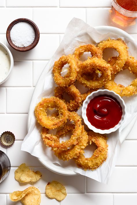 Kettle Cooked Chips, Baked Onion Rings, Baked Onion, Onion Rings Recipe, Potato Onion, Crispy Onions, Potato Chip, Fries In The Oven, Onion Rings