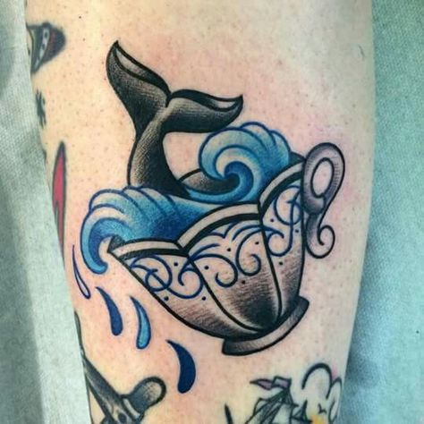 cup of tea Old School Water Tattoo, Traditional Water Tattoo, Tea Tattoos, Traditional Ship Tattoo, Coffee Cup Tattoo, Traditional Tattoo Drawings, Tattoo Cafe, Tea Tattoo, Teacup Tattoo