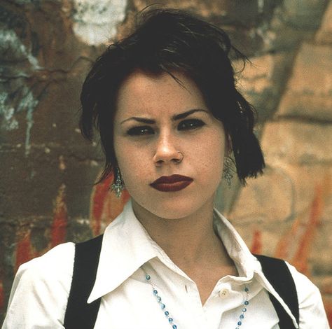 fairuza balk Nancy The Craft, Fairuza Balk, Nancy Downs, The Craft 1996, The Craft Movie, Estilo Dark, Six Feet Under, Arte Horror, Woman Crush