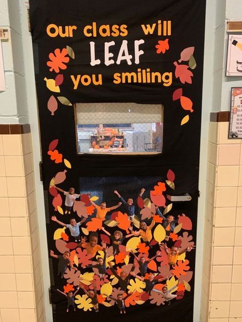 Nursing Home Fall Bulletin Boards, Look Who's Hiding In The Leaves Door, Preschool Set Up Ideas, Group Bulletin Board Ideas, Fall Harvest Decor, Veterans Crafts, Fall Classroom Door Decorations, Fall Classroom Decorations Ideas, Classroom Parent