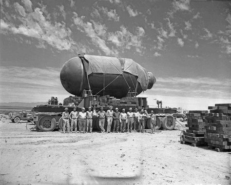 Manhattan Project, US atomicManhattan Project, US atomic weapons programme, is ready to test-fire first ever nuclear bomb, nicknamed "The Gadget", in New Mexico desert. J. Robert Oppenheimer, Hiroshima Nagasaki, Werner Heisenberg, Nuclear Test, Richard Feynman, Manhattan Project, Nuclear Power, Nagasaki, Interesting History