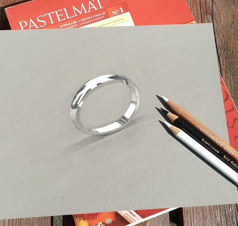 realistic drawing silver ring How To Draw Silver Metal, Silver Drawing Tutorial, Metallic Colored Pencil Drawing, How To Draw Silver, Hyper Realistic Drawings, Ring Painting, Silver Drawing, Jewellery Drawing, Steel Drawing