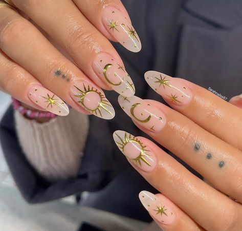 Long Nail Trends, Springtime Aesthetic, Unusual Nail Designs, Sun Nails, Star Nail Designs, Cartoons Movies, Moon Nails, Long Nail, Soft Nails