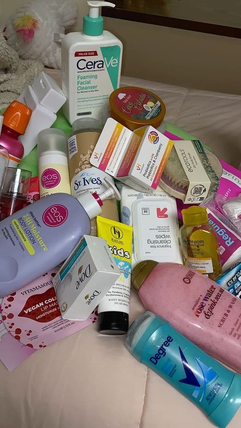 Hygiene Haul, Good Sunscreen, Body Routine, Shower Products, Pampering Routine, Hygiene Care, Body Hygiene, Shower Skin Care, Foaming Facial Cleanser