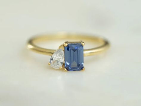 Diamond Ring Emerald Cut, Ring Redesign, Wedding Rings Emerald Cut, Rings Emerald, Pear Cut Diamond Ring, Blue Sapphire Diamond Ring, Antique Diamond Engagement Rings, White Diamond Rings Engagement, Bridal Jewels