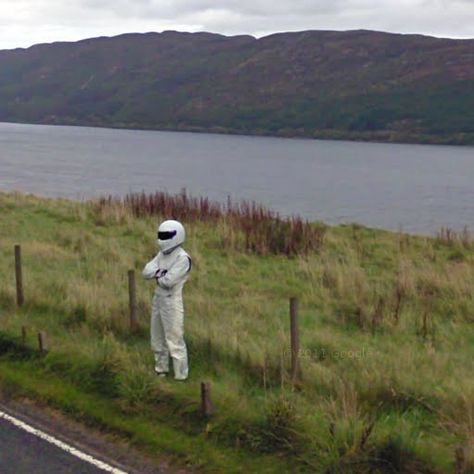 its the stig! Stig Top Gear, The Stig, Google Street View, Michael Schumacher, Amazing Images, Top Gear, Grand Tour, Street View, Natural Landmarks