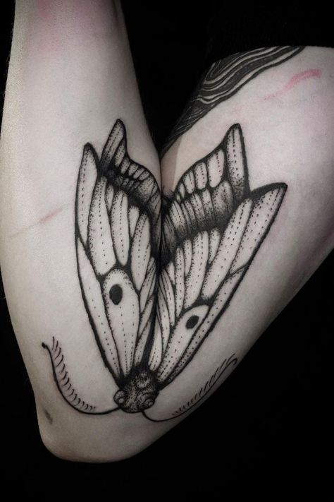 Traditional Moth Tattoo, Moth Tattoo Design, French Tattoo, Sticker Tattoo, Tattoo Trend, Fantasy Tattoos, Elbow Tattoos, Cute Little Tattoos, Moth Tattoo