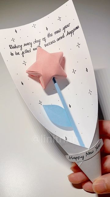 Best Gift To Give To Your Best Friend, Diy For Best Friend Gifts, Paper Gift For Birthday, What To Gift Yourself On Your Birthday, Making Something With Paper, Handmade Gifts Ideas For Best Friend, Cute Gifts Boyfriend, Cute Gifts Ideas For Friends, Gift From Paper