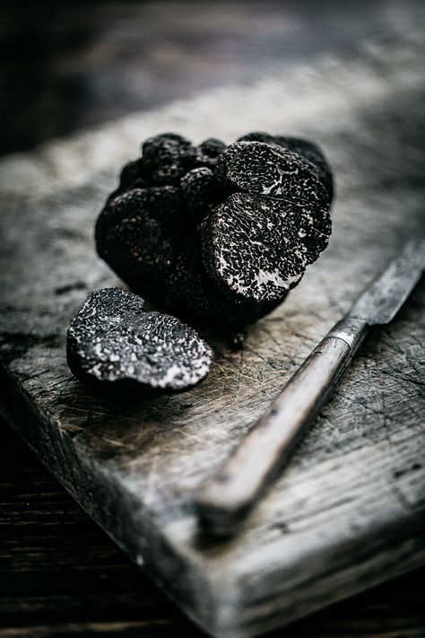 A little shoot of these beautiful black beauties | Black truffle | French Black Truffles | Food Photography | Food Styling | Canon | Food Blogger | Anisa Sabet Truffle Photography Food Styling, Cheese Photography Food Styling, Black Food Photography, Truffle Photography, Bailey Truffles, Strawberry Truffle, Peppermint Truffles, Pumpkin Truffles, Lemon Truffles