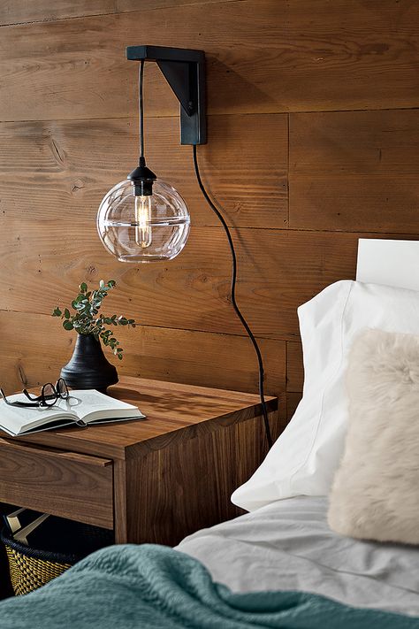 pendant light above a nightstand with a wall mount Modern Bedroom Lighting, Sconces Living Room, Plug In Pendant Light, Diy Lampe, Pendant Lighting Bedroom, Wall Sconces Bedroom, Sconces Bedroom, Modern Bedroom Furniture, Modern Wall Sconces