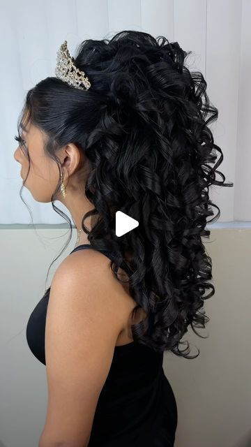 MsSilver | Quinceañera • Semi Recojido  . ✨ Book your appointments for 2024/2025. Traveling fee and contract required to book.   . . . #hairstyle... | Instagram Quince Hairdos, Bride Hairstyles With Crown, Hairstyles For Quinceanera With Crown, Bride With Crown, Book Hairstyle, Quinceanera Hairstyles With Crown, Xv Hair, Quince Hair, Hairdo Updo