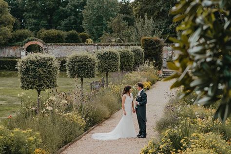 Small Intimate Wedding Venues, Lake District Wedding, Sussex Wedding, Country House Wedding Venues, Intimate Wedding Venues, Unique Wedding Photos, Rustic Wedding Venues, Garden Help, Seaside Wedding