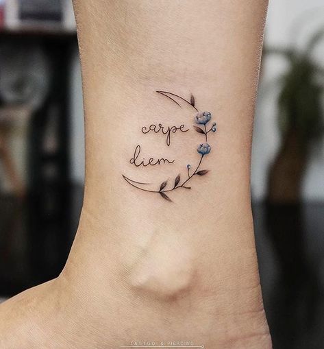 Pola Tato, New Tattoo Designs, Small Girl Tattoos, Tattoos For Black Skin, Cute Small Tattoos, Cool Small Tattoos, Tattoo Designs For Girls, Small Tattoo Designs, 문신 디자인