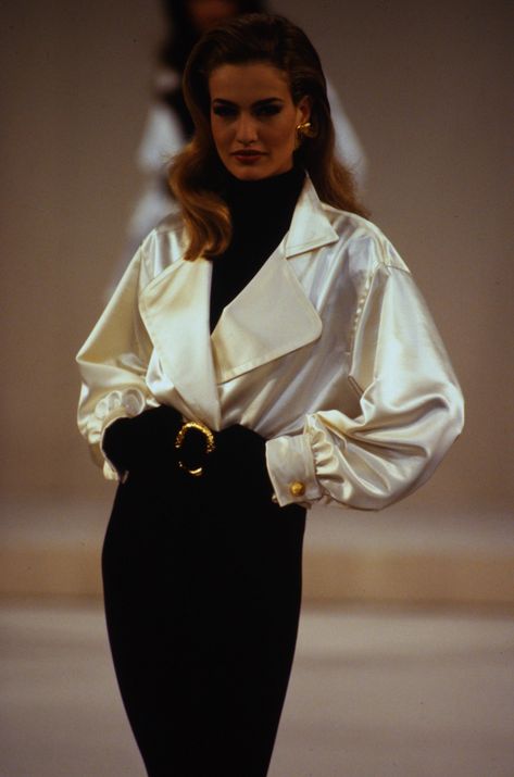 Anne Klein RTW F/W 1991 Classic Style Icons, Furniture Interior Design, Useful Information, Real Estate Houses, Anne Klein, Old Money, Style Icons, Real Estate, On Twitter