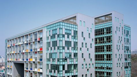 Konkuk University Art College Building | Metallic Finish | ALPOLIC®/fr - Learn more about the project at: http://www.alpolic-americas.com/en/example-projects/konkuk-university-art-college-building?utm_source=Pinterest&utm_medium=social&utm_campaign=Alpolic_website_january Konkuk University, College Building, University Building, Art College, City State, Facades, Colorful Design, College Art, The Project