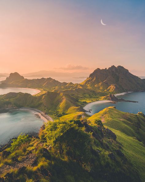 What's your dream destination? Bali Nature, Labuan Bajo, Komodo National Park, Komodo Island, Labuan, National Parks Trip, Island Tour, Komodo, Bali Travel