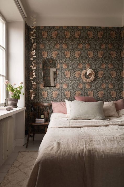 William Morris Interior, Swedish Apartment, William Morris Wallpaper, Bedroom Updates, Indoor Window, House By The Sea, Bedroom Decor Design, Tiny Bedroom, Spare Bedroom