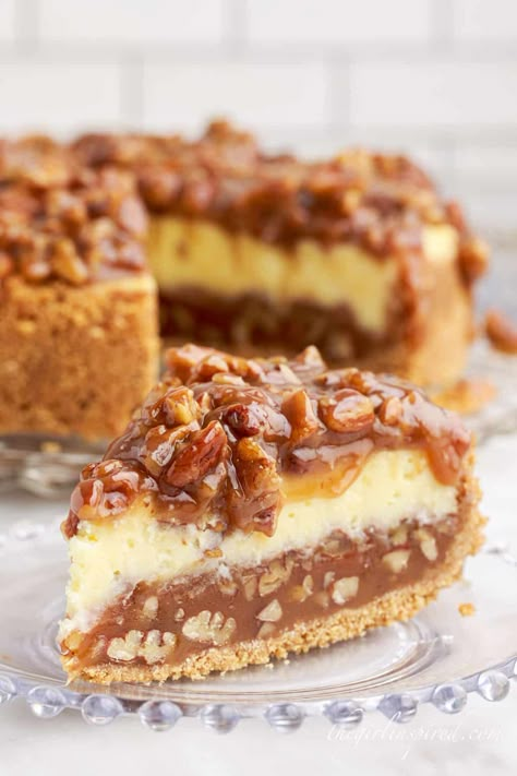 Creamiest Cheesecake, Pecan Pie Cheesecake Recipe, Caramel Pecan Pie, Cheesecake Layer, Pecan Pie Cheesecake, Pecan Cheesecake, Pie Cheesecake, Cracker Crust, Caramel Pecan