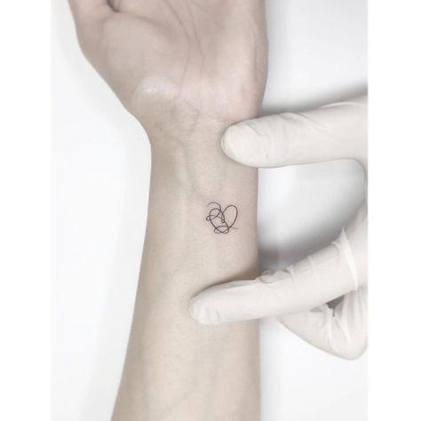 Playground Tattoo, Continuous Line Tattoo, Bts Tattoo, Love Yourself Tattoo, Bts Tattoos, Heart Tattoo Designs, Tattoo Videos, Subtle Tattoos, Simplistic Tattoos