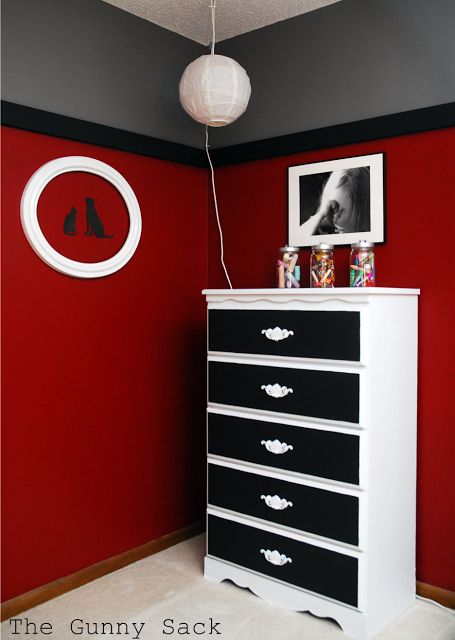 Red Bedroom Colors, Kids Bedroom Makeover, Bedroom Gray, Boys Bedroom Furniture, Bedroom Furniture Makeover, Red Wall, Bedroom Red, Red Rooms, Bedroom Black