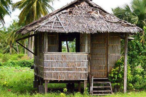 The Nipa hut (Bahay Kubo) is one of the older forms of housing in the Philippines. It is made with materials such as bamboo, coconut wood, cogon grass, and nipa palm leaves and coconut fronds as roof thatching. Most huts are built on stilts due to frequent flooding during the rainy season. Bahay Kubo Photography, Pre Colonial Philippines Architecture, Raised Architecture, Small Bahay Kubo Design Philippines, Ifugao House, Nipa House, Bahay Kubo Design Philippines, Filipino Houses, Filipino Tradition