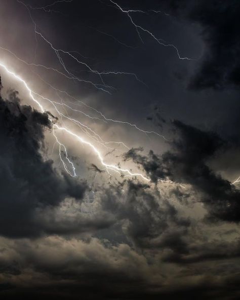 Lighting Storms, Ride The Lightning, Nikon D750, Sky And Clouds, One Shot, Sky Aesthetic, The Last Airbender, Wizarding World, Aesthetic Photo