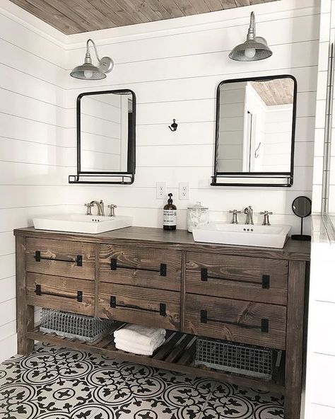 Farmhouse Double Vanity, Steam Showers Bathroom, Mandalas Design, Rustic Bathroom, Shower Design, Farmhouse Bathroom, Diy Bathroom, Common Area, Bathroom Renovations