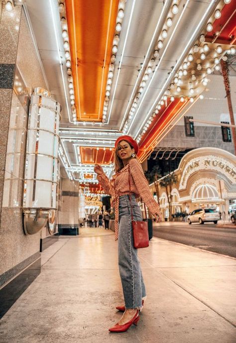 A Travel Diary by Emily Vartanian, plus outfit ideas and inspo #travelstyle #LasVegas #ootd #styleinspo Vegas Poses, Vegas Pics, Vegas Vibes, Vegas Girls Trip, Las Vegas Outfit, Las Vegas Photography, Las Vegas Vacation, Las Vegas Photos, Vegas Vacation