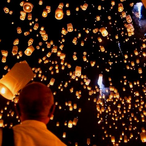 Does Napa Valley allow this? (Flying paper lanterns). Flying Paper Lanterns, Lantern Fest, Floating Lanterns, Wedding Send Off, Sky Lanterns, Earth Photos, Visit Thailand, Colorful Places, Festivals Around The World