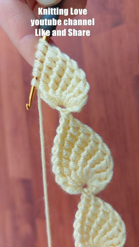 Crochet Leaves Diagram, Crochet A Leaf Pattern, Crochet Leaves Garland Free Pattern, Crocheted Lace Edging Patterns, Leaf Chain Crochet, Leafs Crochet Pattern Free, Crocheted Leaves Free Pattern, Crochet Vines And Leaves Pattern Free, Crochet Fall Leaves Free Pattern