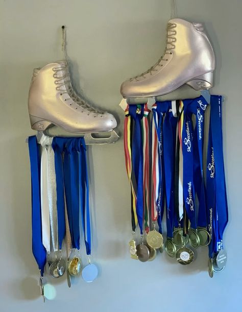 Figure Skating Bedroom, Ice Skating Room Decor, Figure Skating Medals, Figure Skating Room Decor, Skaters Exercise, Roller Skating Pictures, Figure Skating Quotes, Skating Quote, Figure Skating Competition