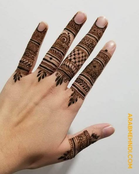 Full Fingers Mehndi Design, Mehedi Design Palm, New Mehndi Designs Fingers, Mehandi Design For Finger, Mehndi Designs Back Hand Fingers, Only Fingers Mehndi Design, Mehndi Designs Only Fingers, Only Finger Mehndi Design, Back Finger Mehndi Design