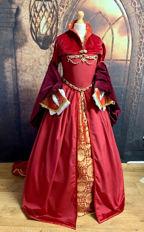 Gable Hood, Tudor Queen, Tudor Tailor, Cosplay Items, Tudor Gown, Girdle Belt, Tudor Dress, Tudor Fashion, Tudor Costumes