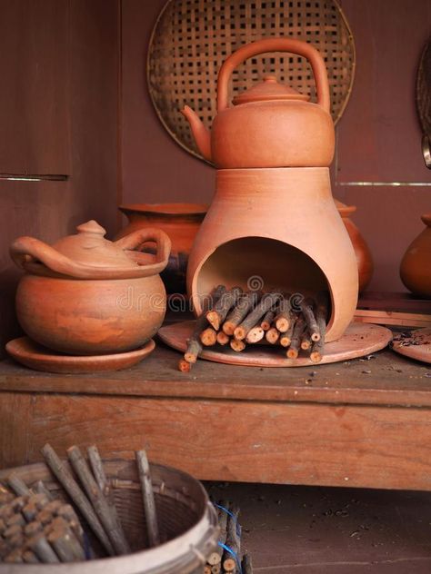 Thai old traditional kitchen royalty free stock photos Clay Cooking Pots, Thai Kitchen, Tanah Liat, Rocket Stoves, Pottery Crafts, Kitchen Witch, Cottage Living, Kitchen Equipment, Clay Pot