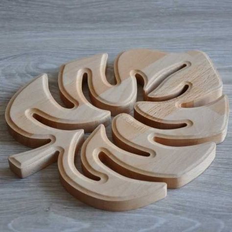 Plate Drawing, Leaf Plate, Wood Trivets, Scroll Saw Patterns Free, Wood Shop Projects, Cnc Wood, Pineapple Design, Leaf Plates, Scroll Saw Patterns