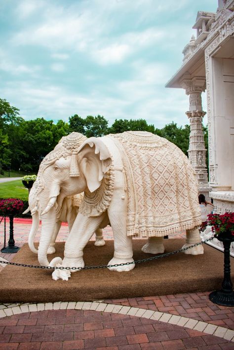 BAPS Shri Swaminarayan Mandir temple chicago il illinois marble elephant hindi hindu sculpture temple indian art and design Stachu Art, Chicago Day Trip, Hindu Sculpture, Temple Indian, Marble Elephant, Sculpture Photography, Indian Temple Architecture, Elephant Carving, Art And