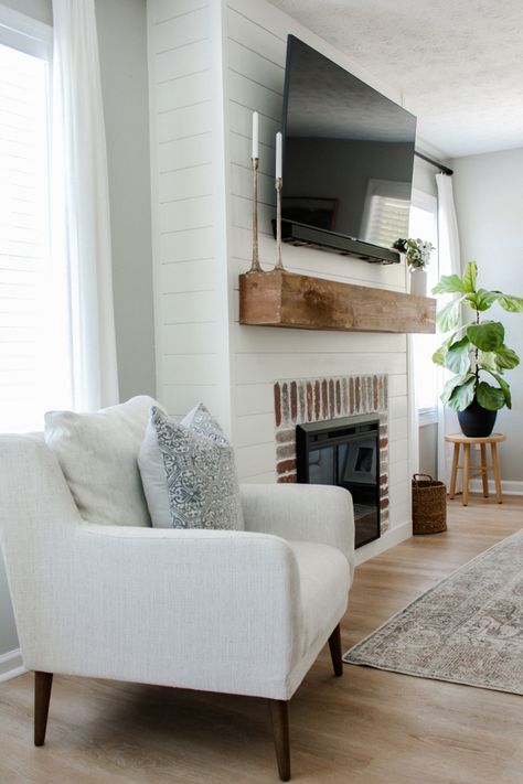 #shiplap #home #farmhouse Half Wall Living Room, Shiplap Home, Modern Family Room Design, Shiplap Living Room, Bbq Cookout, White Mantel, Modern Family Rooms, Remodel Basement, Shiplap Fireplace