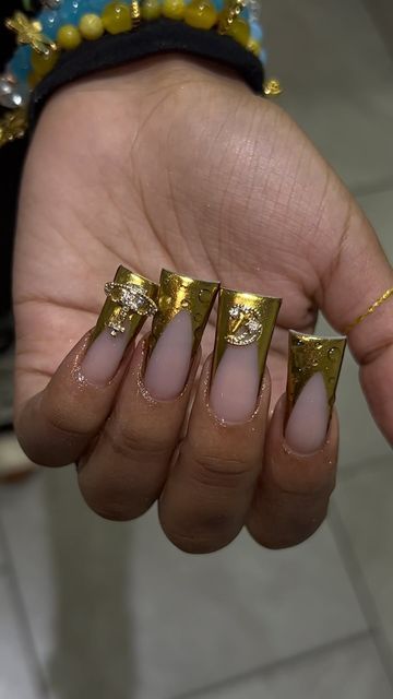 Duck Nails Gold, Gold Duck Nails Acrylic, Gold Nails With Charms, Gold Duck Nails, Chrome Duck Nails, Metallic Gold Nails, French Tip Toes, Cutest Nails, Gold French Tip