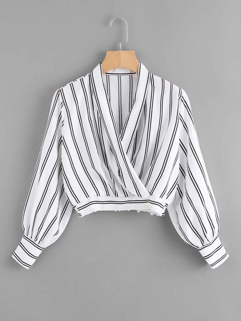 Stripe Crop Top Outfit, Fall Blouses, Wrap Fabric, Haine Diy, Surplice Top, Fashion Tops Blouse, Saree Blouse Designs Latest, Trendy Fashion Tops, Blouse Designs Latest