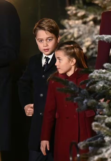 The British Royal Family Attend The 'Together at Christmas' Carol Service Lord Frederick Windsor, Prince George And Princess Charlotte, Düşes Kate, Prince William Et Kate, Princesa Charlotte, Princesse Kate Middleton, Prins William, Prince George Alexander Louis, Royal Christmas